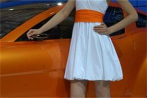 The Shanghai club under the night sky, integrating dance performance with youth and ＊＊!